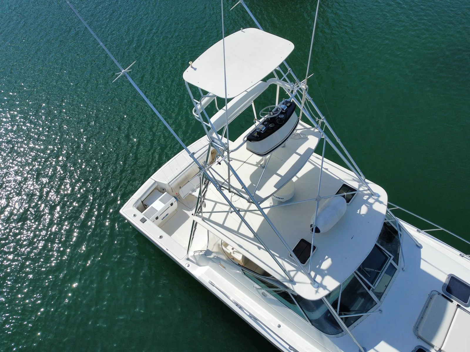 Hatteras 43, photo 8