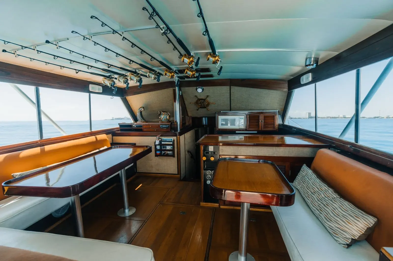 Hatteras 46, photo 7