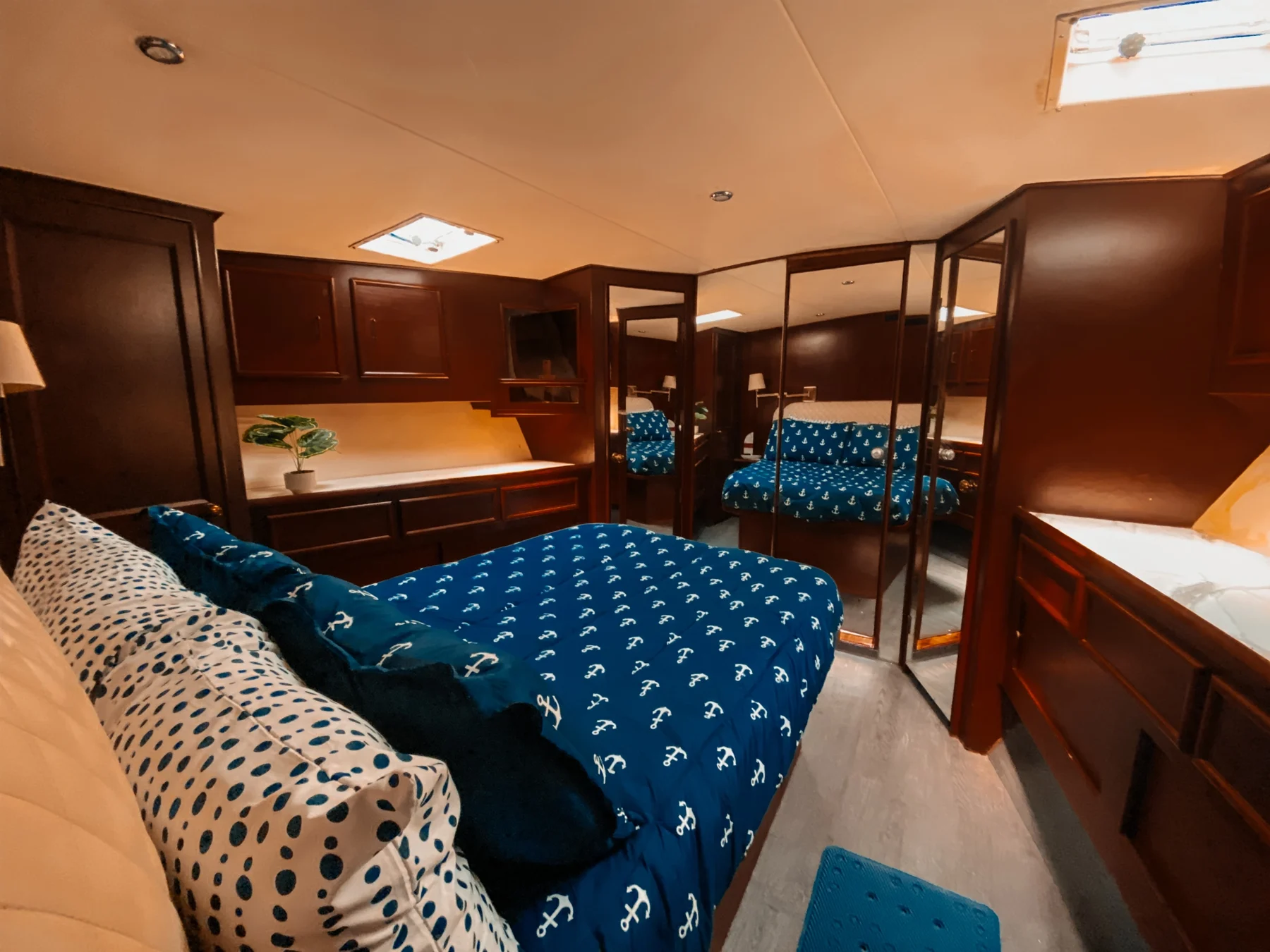 Hatteras 55 Ft, photo 5